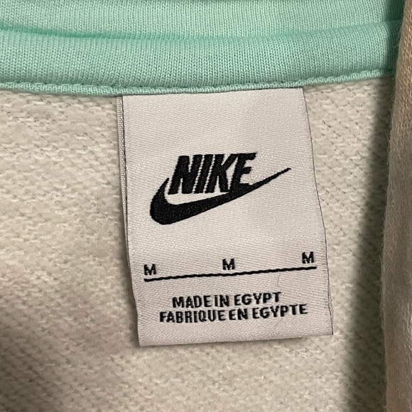 Nike tie dye unisex embroidered pullover hoodie. Great condition. Size medium - Picture 4 of 5